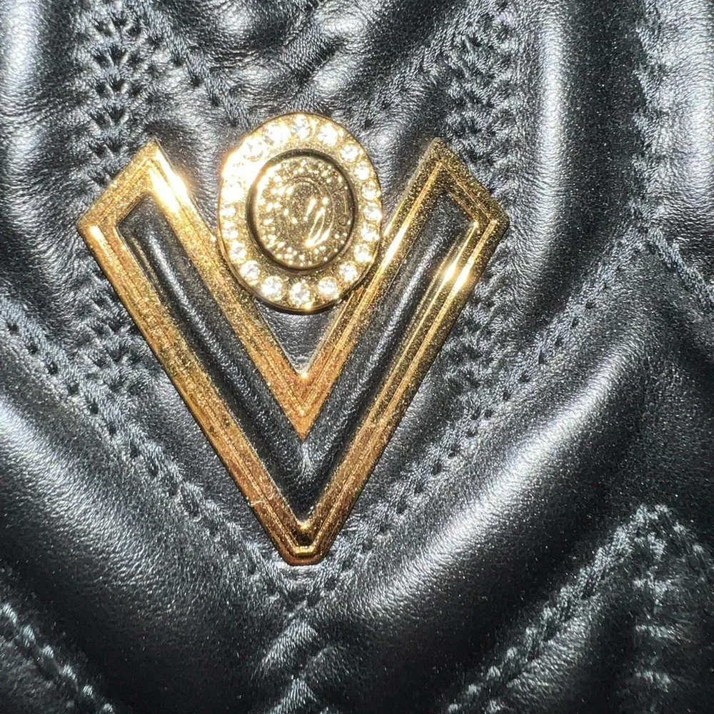Orlandi Valentino Oversized Black Leather Tote - Picture 5 of 11
